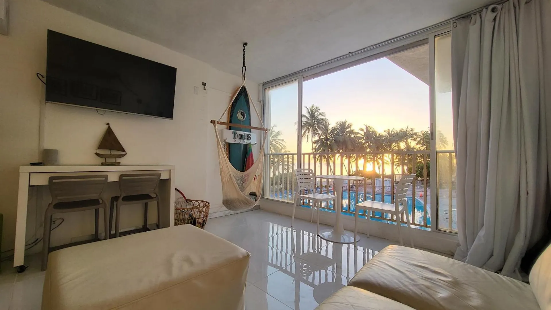 Condado Beach Front Cabana'S San Juan